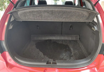 Подержанный автомобиль Mazda 3 Hatchback 2007 года (17 фото)