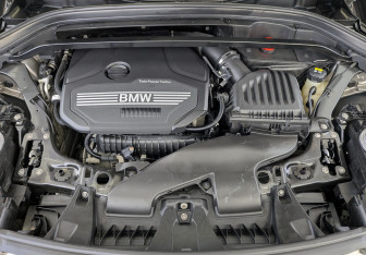 Подержанный автомобиль BMW X1 2021 года (11 фото)
