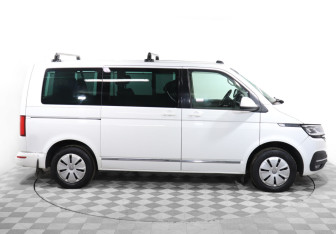 Подержанный автомобиль Volkswagen Caravelle 2021 года (4 фото)