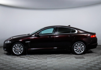 Подержанный автомобиль Jaguar XF Sedan 2014 года (8 фото)