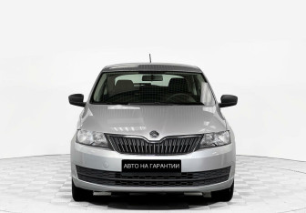 Подержанный автомобиль Skoda Rapid Liftback 2016 года (2 фото)