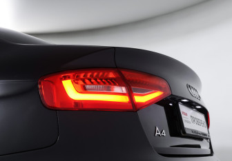 Подержанный автомобиль Audi A4 Sedan 2014 года (19 фото)