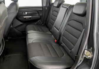 Подержанный автомобиль УАЗ Patriot 2024 года (11 фото)