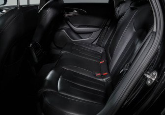 Подержанный автомобиль Audi A6 Sedan 2015 года (10 фото)