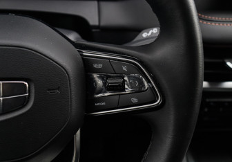 Подержанный автомобиль Geely Okavango 2023 года (31 фото)