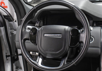 Подержанный автомобиль Land Rover Discovery Sport 2020 года (16 фото)