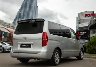 Подержанный автомобиль Hyundai Grand Starex 2008 года (4 фото)