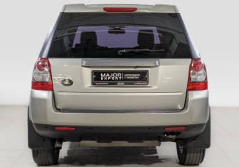 Подержанный автомобиль Land Rover Freelander 2010 года (6 фото)