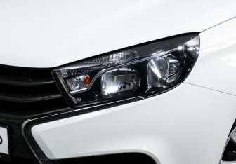 Подержанный автомобиль LADA (ВАЗ) Vesta Sedan 2018 года (7 фото)