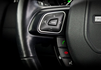 Подержанный автомобиль Land Rover Range Rover Evoque 2017 года (28 фото)