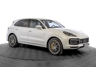 Подержанный автомобиль Porsche Cayenne 2020 года (3 фото)