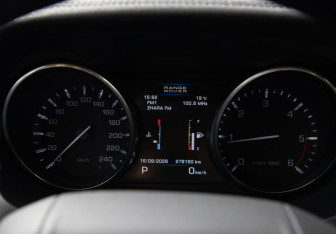 Подержанный автомобиль Land Rover Range Rover Evoque 2013 года (9 фото)