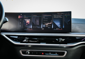 Подержанный автомобиль BMW X7 2022 года (88 фото)
