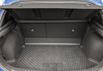 Подержанный автомобиль Kia Ceed Hatchback 2020 года (10 фото)