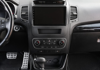Подержанный автомобиль Kia Sorento 2014 года (14 фото)