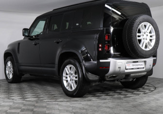 Подержанный автомобиль Land Rover Defender Suv 2022 года (7 фото)