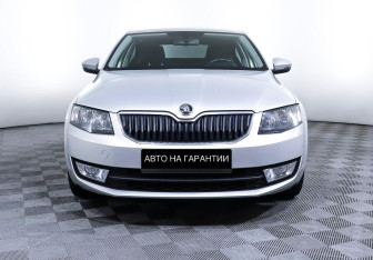 Подержанный автомобиль Skoda Octavia Liftback 2015 года (2 фото)