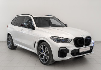Подержанный автомобиль BMW X5 2020 года (3 фото)