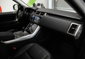 Подержанный автомобиль Land Rover Range Rover Sport 2020 года (28 фото)