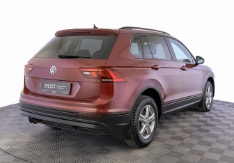Подержанный автомобиль Volkswagen Tiguan 2018 года (5 фото)