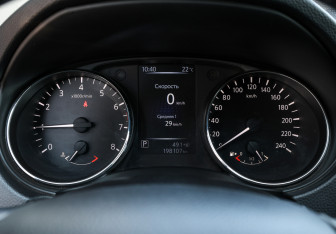 Подержанный автомобиль Nissan Qashqai 2014 года (13 фото)