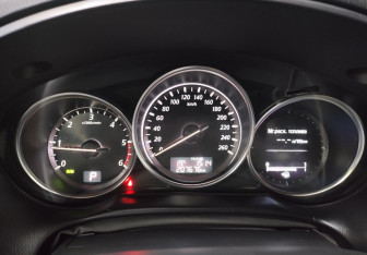 Подержанный автомобиль Mazda CX-5 2013 года (16 фото)