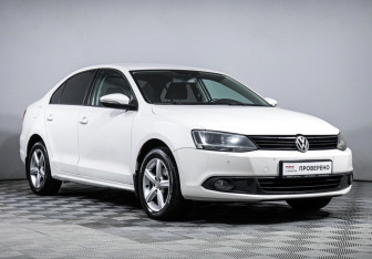 Подержанный автомобиль Volkswagen Jetta Sedan 2013 года (3 фото)