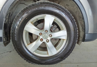 Подержанный автомобиль Toyota RAV4 2015 года (19 фото)
