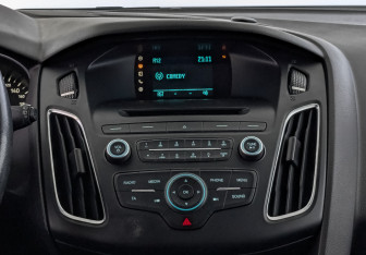 Подержанный автомобиль Ford Focus Hatchback 2017 года (17 фото)