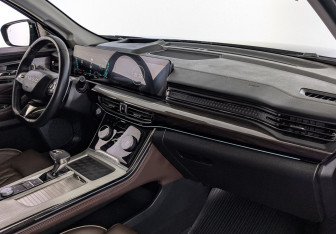 Подержанный автомобиль Exeed VX 2022 года (13 фото)