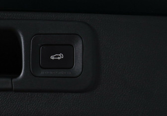 Подержанный автомобиль GAC GS8 2023 года (27 фото)