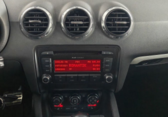 Подержанный автомобиль Audi TT Coupe 2007 года (15 фото)