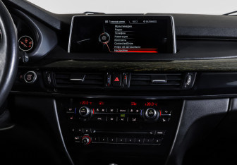 Подержанный автомобиль BMW X5 2016 года (14 фото)