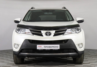 Подержанный автомобиль Toyota RAV4 2013 года (2 фото)
