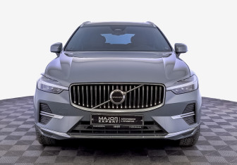 Подержанный автомобиль Volvo XC60 2021 года (2 фото)