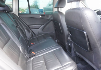 Подержанный автомобиль Volkswagen Tiguan 2010 года (10 фото)
