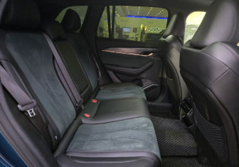 Подержанный автомобиль Geely Monjaro 2023 года (11 фото)