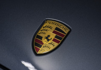 Подержанный автомобиль Porsche Cayenne 2018 года (3 фото)
