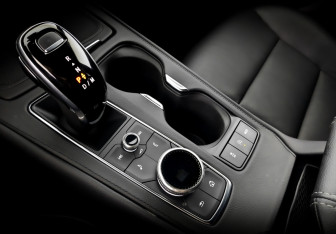 Подержанный автомобиль Cadillac XT4 2021 года (29 фото)