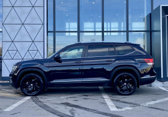 Подержанный автомобиль Volkswagen Teramont 2018 года (8 фото)