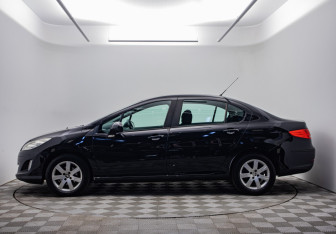 Подержанный автомобиль Peugeot 408 2013 года (8 фото)