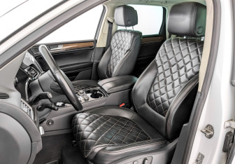 Подержанный автомобиль Volkswagen Touareg 2018 года (20 фото)