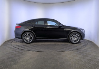 Подержанный автомобиль Mercedes-Benz GLC AMG 2017 года (4 фото)