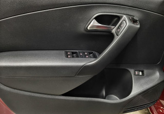 Подержанный автомобиль Volkswagen Polo Sedan 2019 года (15 фото)