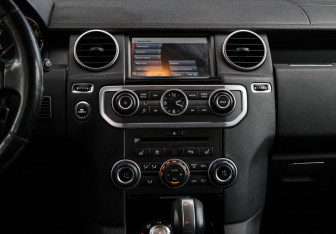 Подержанный автомобиль Land Rover Discovery 2010 года (12 фото)