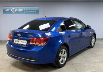 Подержанный автомобиль Chevrolet Cruze Sedan 2011 года (5 фото)