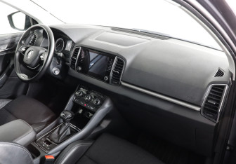 Подержанный автомобиль Skoda Karoq 2020 года (10 фото)