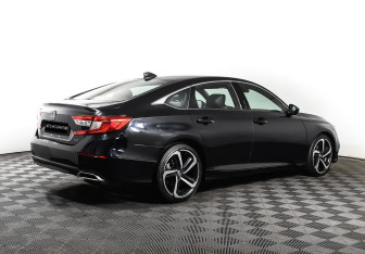 Подержанный автомобиль Honda Accord Sedan 2020 года (5 фото)