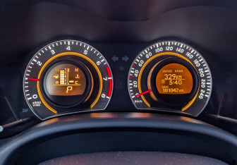 Подержанный автомобиль Toyota Corolla Sedan 2012 года (16 фото)