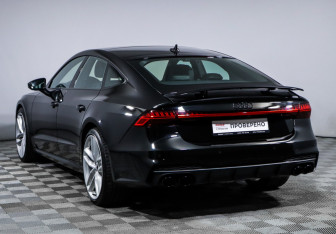 Подержанный автомобиль Audi A7 2020 года (7 фото)